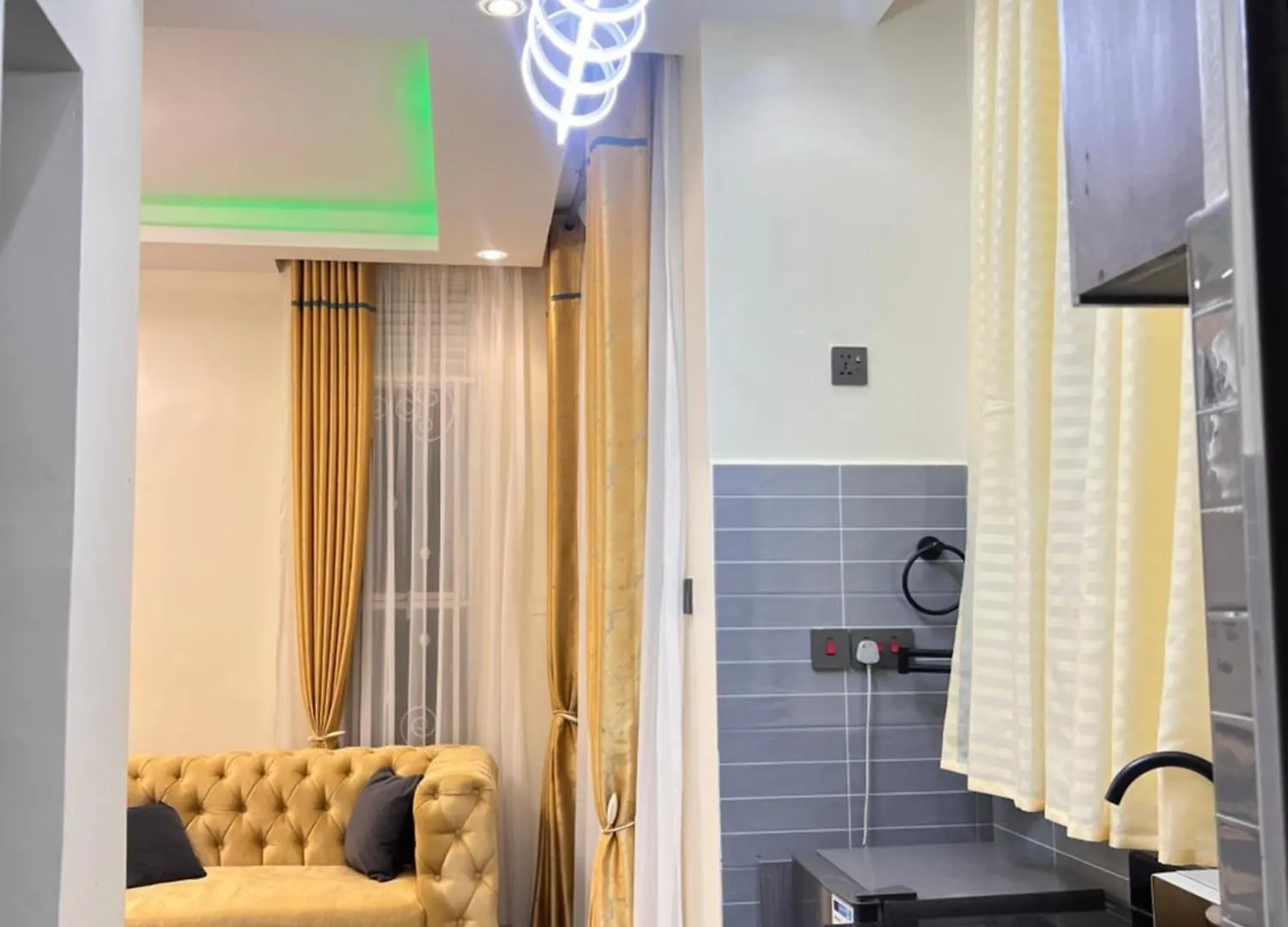 קמפאלה Lee Furnished Homes - Executive 1 דירה