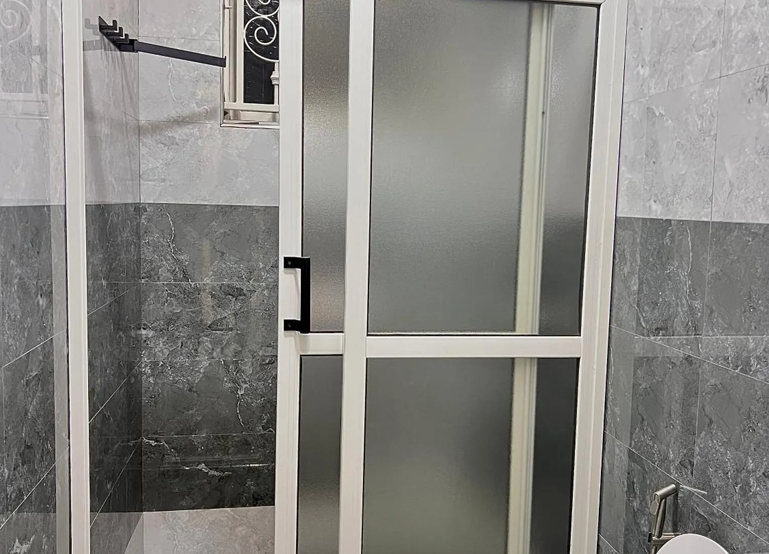 קמפאלה Lee Furnished Homes - Executive 1 דירה