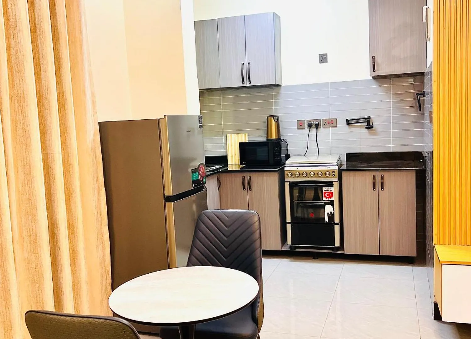 קמפאלה Lee Furnished Homes - Executive 1 0*,